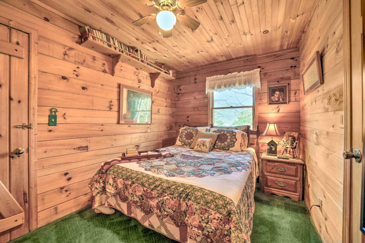 Franklin Cabin With Porch Near Hiking And Waterfalls! Exterior photo
